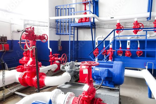 System of water fire extinguishing. Valve, latch and engine. 