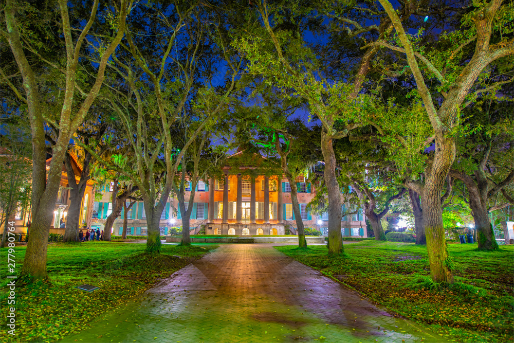 Obraz premium Randolph Hall w College of Charleston w Charleston w Południowej Karolinie