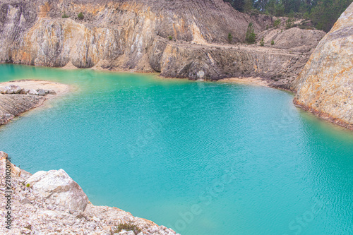 turquoise water lake in abandoned mine, Monte Neme, Galicia © Marcos Ferreiro