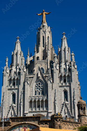 The beauty of the Temple of the Sacred Heart in Barcelona