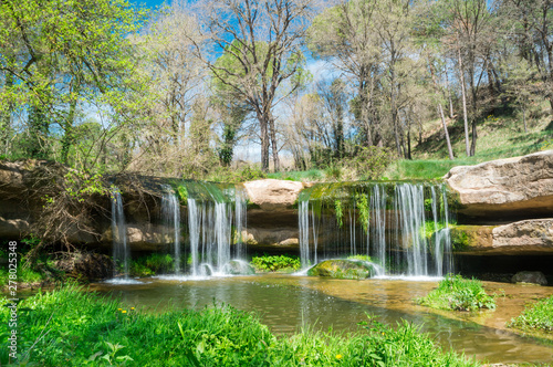 Fototapeta Naklejka Na Ścianę i Meble -  small waterfall in the countryside