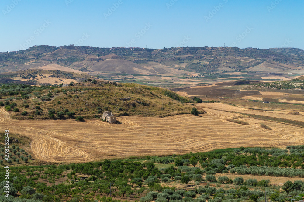 Beautiful Sicilian Landscape after the Harvest, Barrafranca, Enna, Sicily, Italy, Europe
