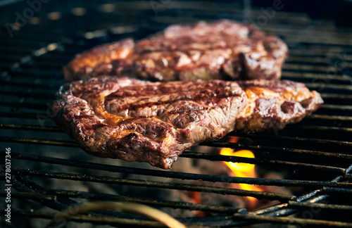 Dry Aged Meat Steak gegrillt BBQ Homepage Banner Hintergrund 