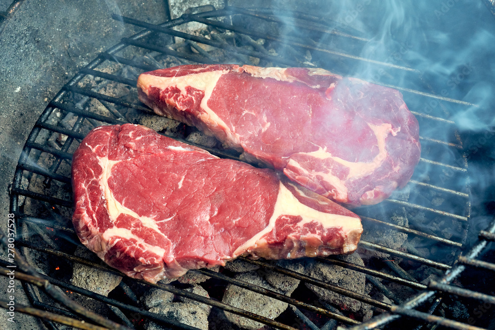 Dry Aged Meat Steak gegrillt BBQ Homepage Banner Hintergrund 