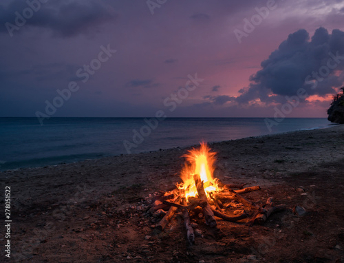 Fototapeta Naklejka Na Ścianę i Meble -   Bonfire on the beach   Views around the small Caribbean island of Curacao