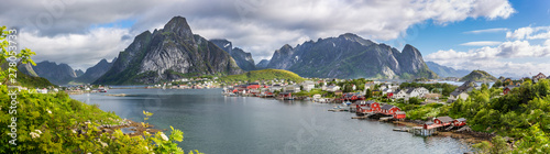 Obraz na plátne View down to the fishing village Reine, Lofoten Islands, Norway