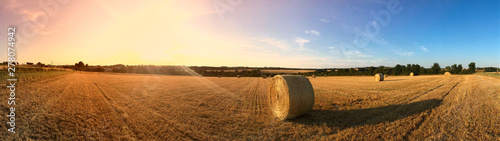 Photos Campagne au soleil à la fin de lété