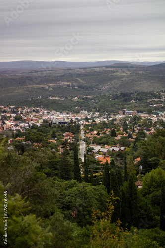 La falda vista aerea pueblo