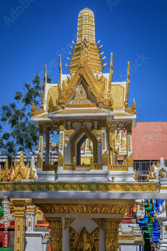 Vergoldetes Geisterhaus in Thailand zum Verkauf  Detail