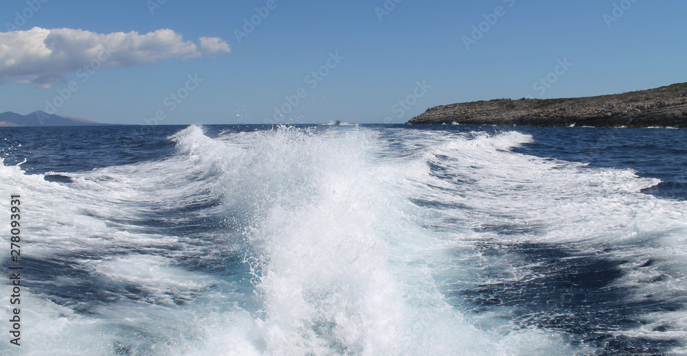 wave from the boat wave from the boat
