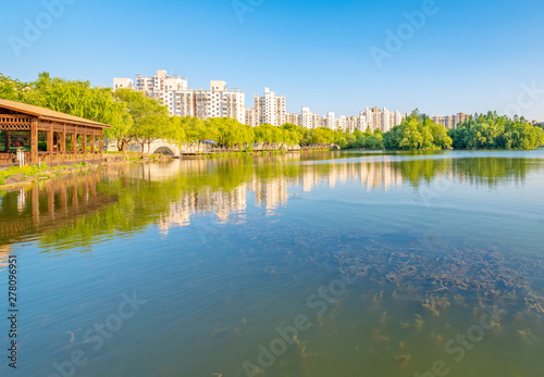 Lakeside View of Daning Tulip Park, Shanghai © Weiming