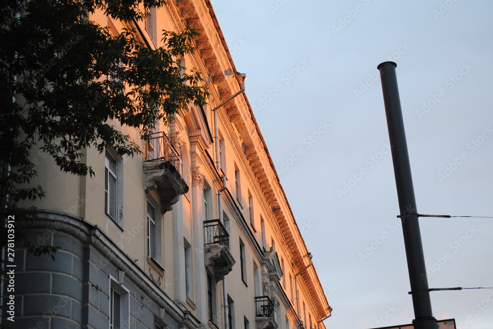 Fototapeta premium old building in the city