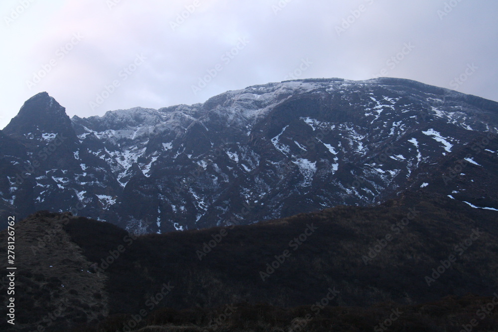 阿蘇山最高峰　厳冬期の高岳　登山