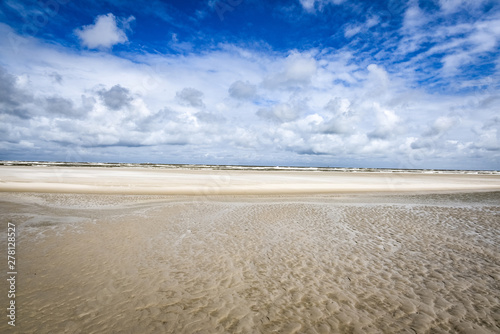 Priele im Watt  bei ablaufenden  Wasser