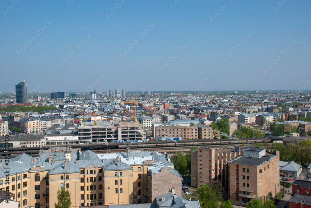 Blick über die Altstadt von Riga in Lettland am Fluß Düna