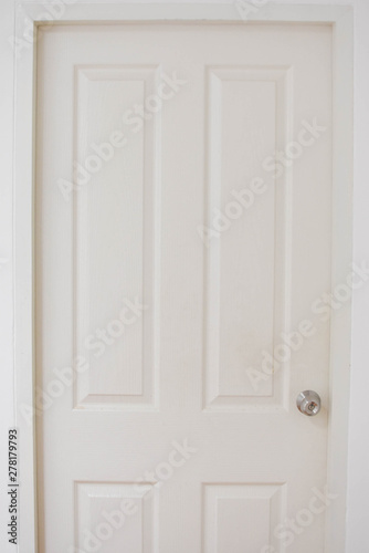 White house door