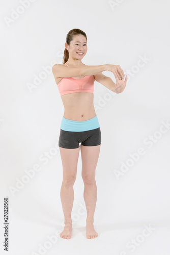 ストレッチする女性