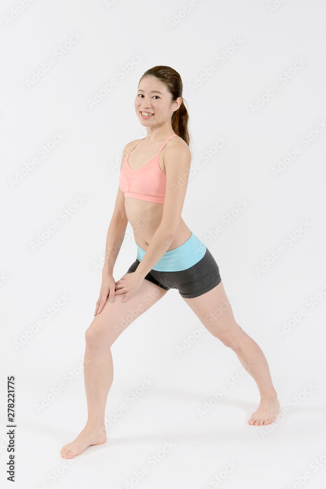 ストレッチする女性