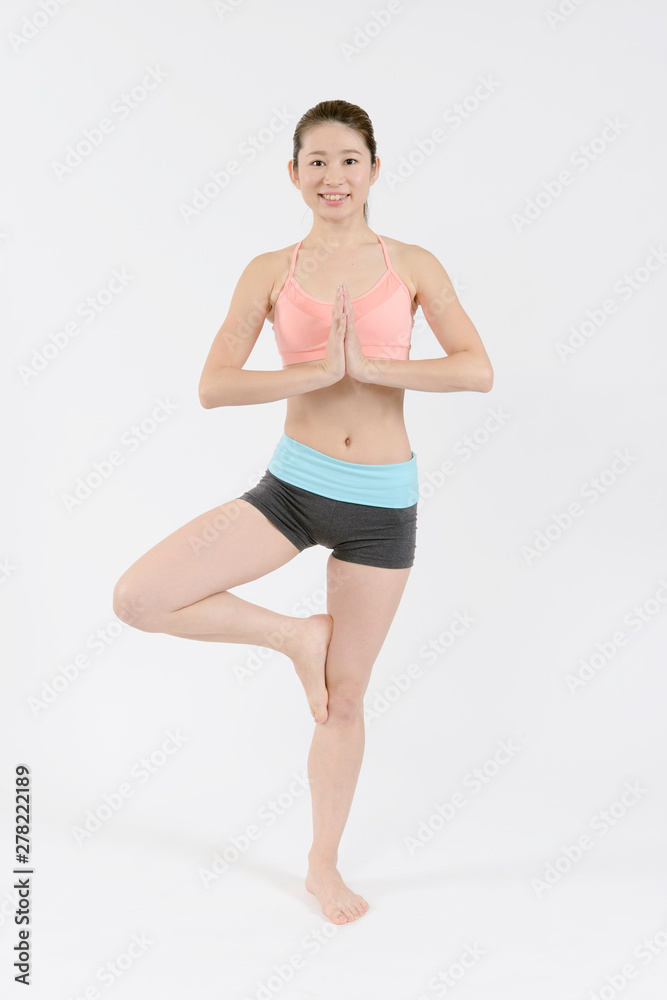 ストレッチする女性 ストレッチする女性
