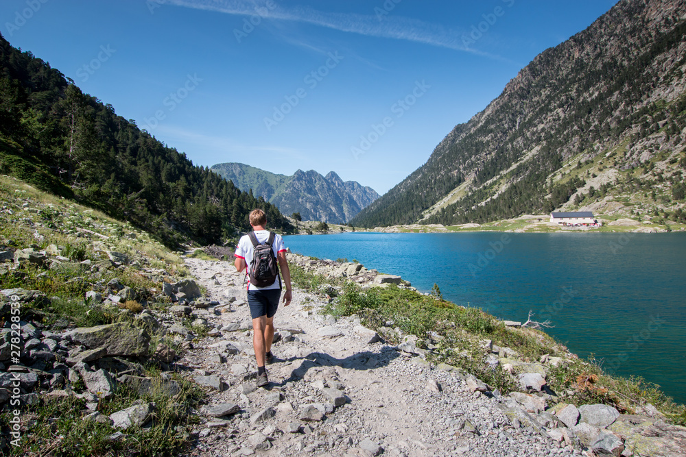 Randonnée dans les Pyrénées : Cauterets Pont d'Espagne Lac de Gaube Randonnée dans les Pyrénées : Cauterets Pont d'Espagne Lac de Gaube