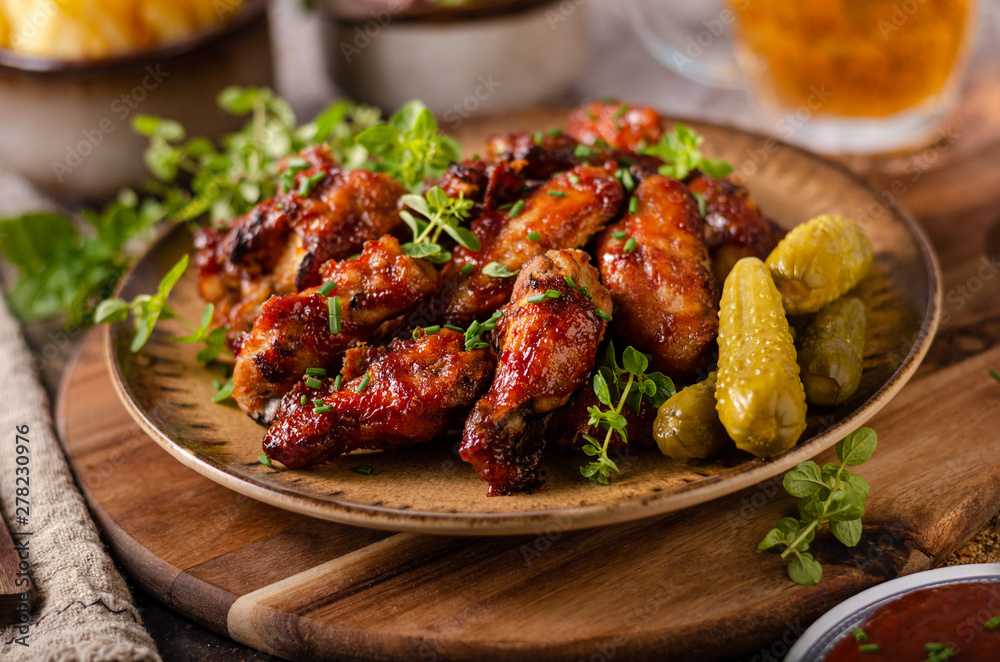 Fototapeta premium Grilled chicken wings