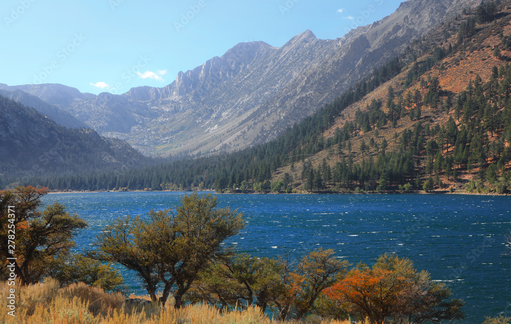 Scenic Twin lakes landscape in California Sierra mountains