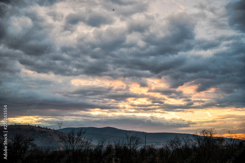 Obraz premium Landscape at the sunset