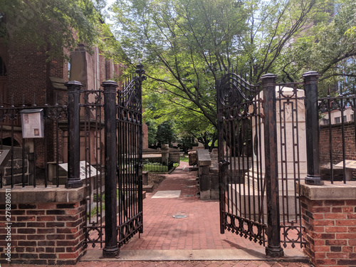 Fotografía Graveyard gate Baltimore, Maryland