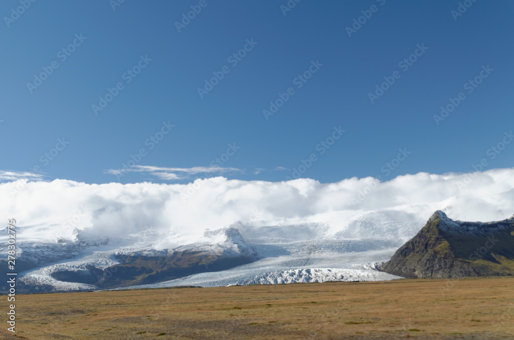 Fototapeta premium Mountains in Iceland