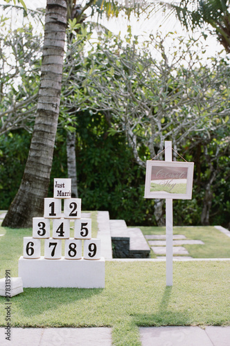 Fun outdoor wedding games 