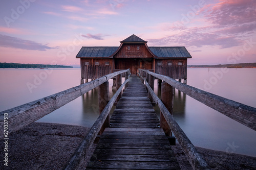 cabin on the lake in the bavaria area germany © ikuday