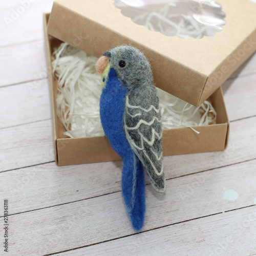 brooch of felting parrot