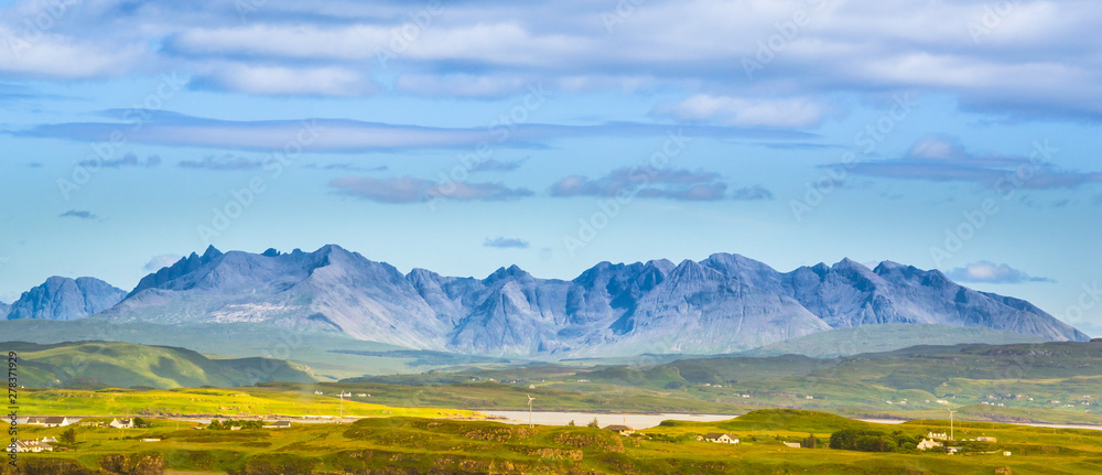 Rocky spectacular peaks of Black Cuillin mountain range - Isle of Skye, Scotland - obrazy, fototapety, plakaty 