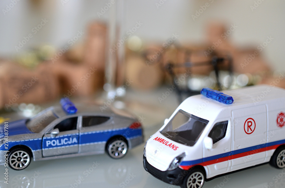 Naklejka premium Alkohol, samochód i służby ratunkowe