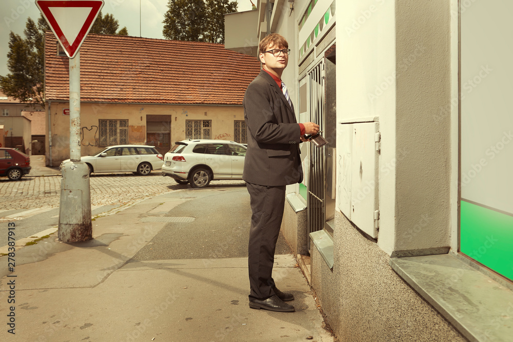 Man stalked when withdrawing cash from ATM machine Man stalked when withdrawing cash from ATM machine