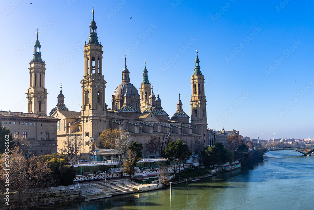 Cathedral of Our Lady of the Pillar (Nuestra Señora del Pilar) seen from Puente de Piedra bridge on the Ebro river, Zaragoza, Aragon, Spain