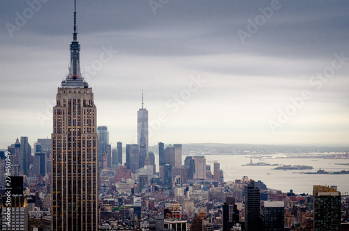 Panoramic view of Manhattan skyscrapers © Maciej Gerszewski