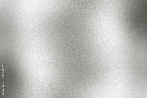 Obraz na płótnie Light shining on old silver metallic wall, abstract texture background w salonie