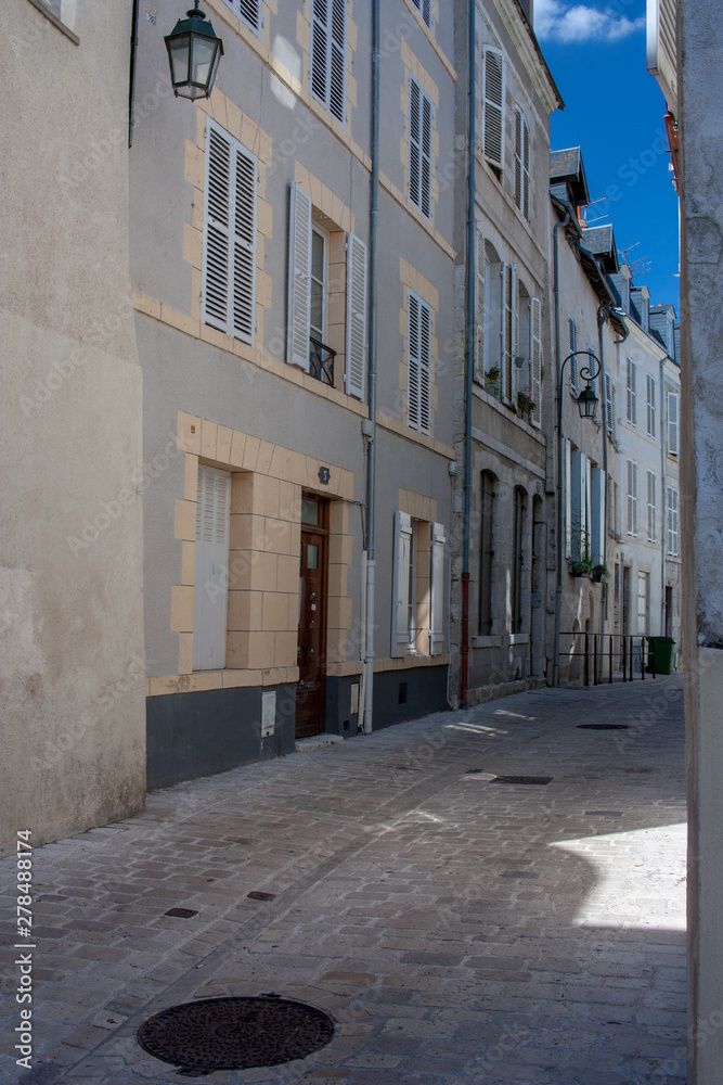 Orléans Alley Street