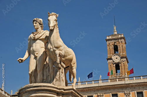 Roma, le statue di piazza  del Campidoglio © lamio
