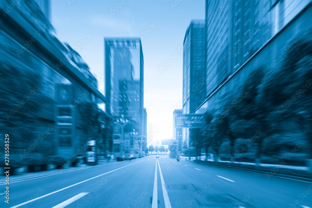 Fototapeta premium The expressway and the modern city skyline are in Chongqing, China.