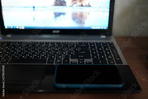 Wallpaper Mural Time to work Torontodigital.ca