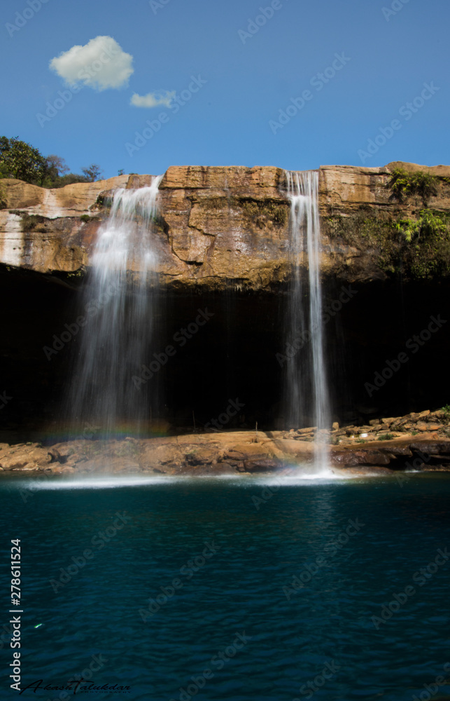Obraz premium beautiful waterfall with blue water