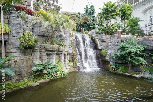 Fototapeta Naklejka Na Ścianę i Meble -  waterfall in japanese garden
