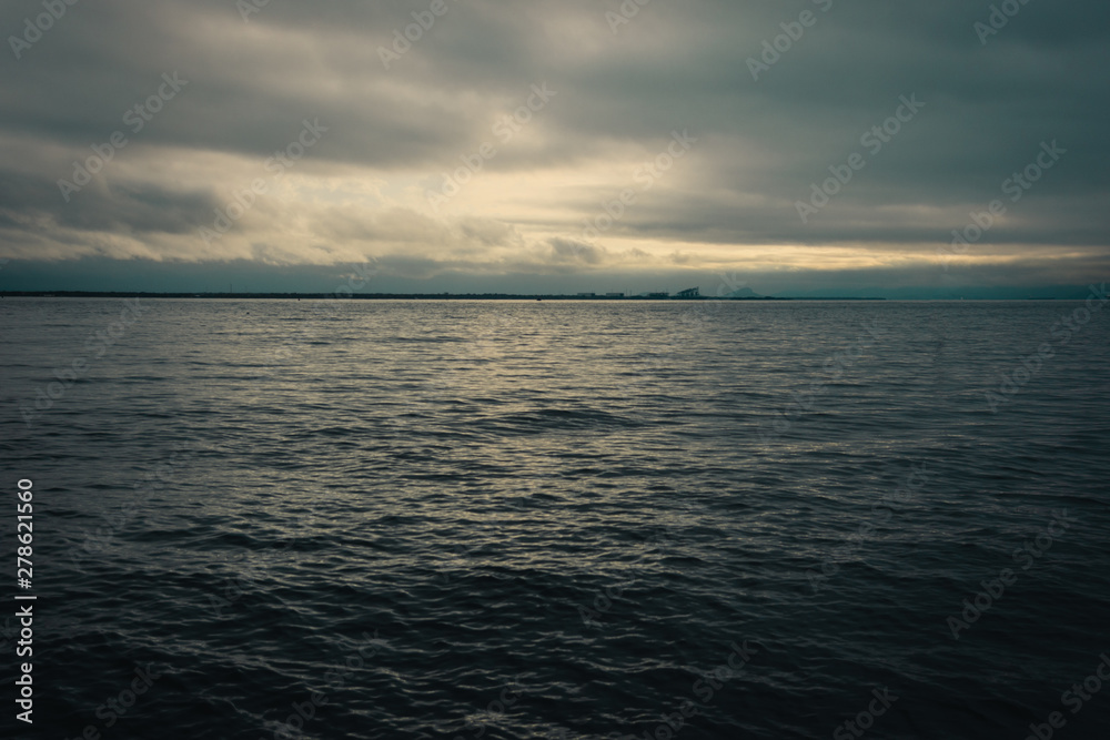 Obraz premium sunset over the sea