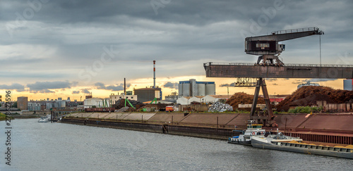 Industriehafen Neuss ist ein wichtiger Wirtschaftsstandort in NRW photo