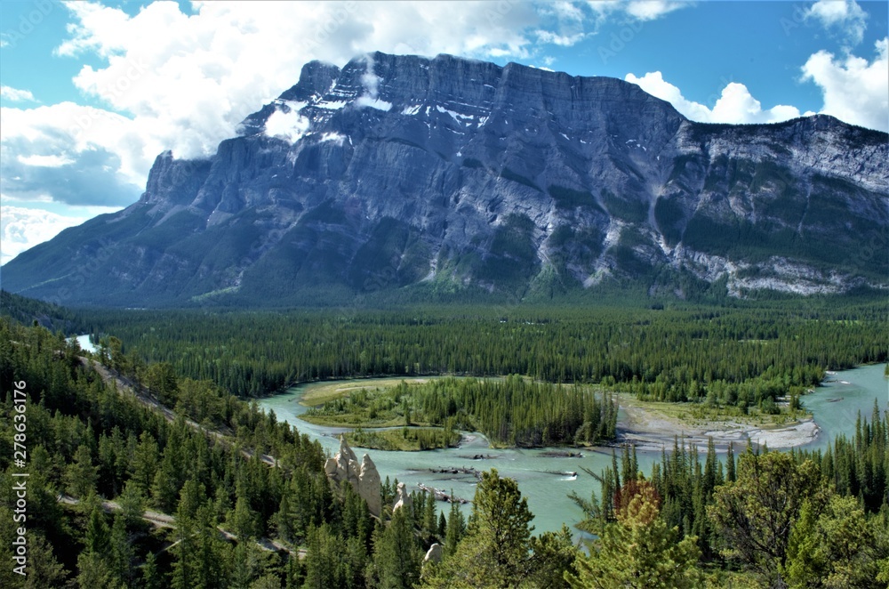 The majestic mountains, beautiful lakes and trails of the Canadian Rockies in Banff National Parks attracts outdoor adventure lovers from around the world.s The majestic mountains, beautiful lakes and trails of the Canadian Rockies in Banff National Parks attracts outdoor adventure lovers from around the world.s