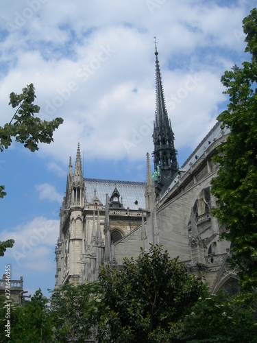 la lèche de Notre Dame de Paris