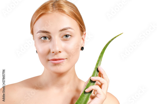 Young woman holding fresh a...