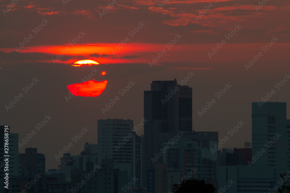 Fototapeta premium Dawn and Skyline